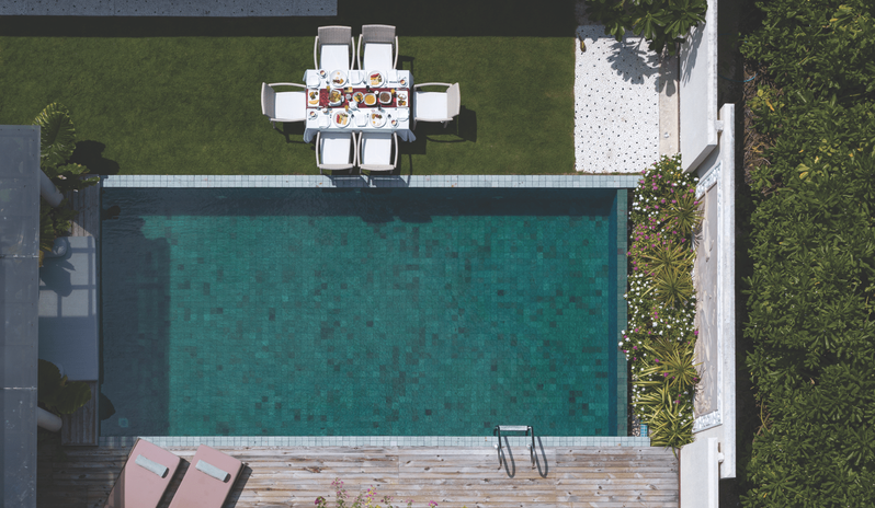 Majlis Suite, Aerial Pool